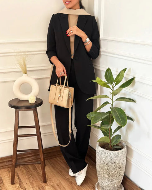Rozinia Suit